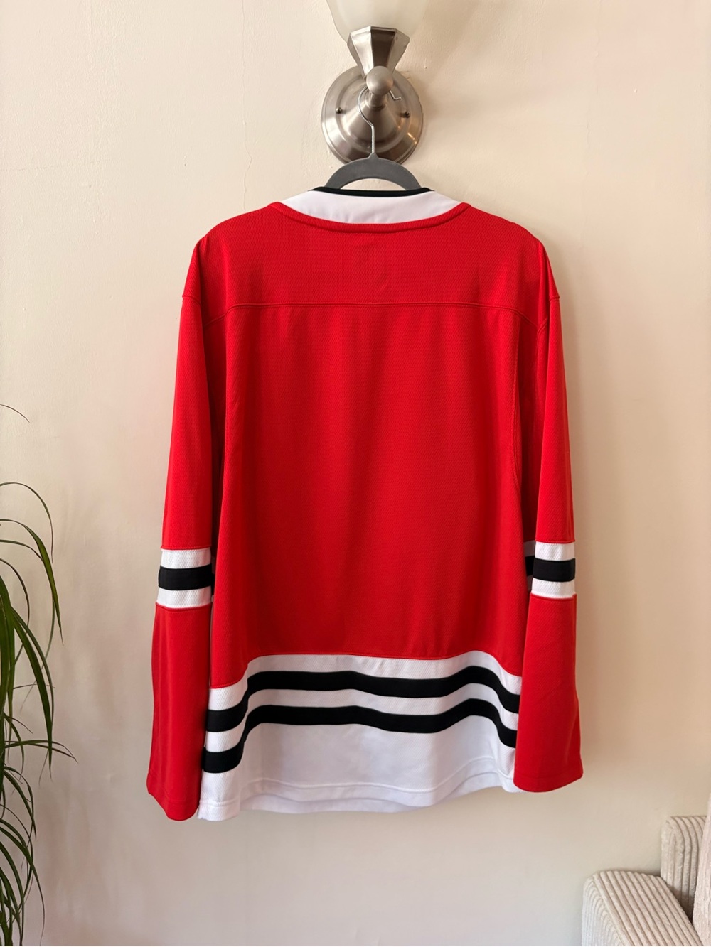 Fanatics Chicago Blackhawks Red NHL Jersey Official Licensed Hockey Fan Gear - Picture 4 of 7